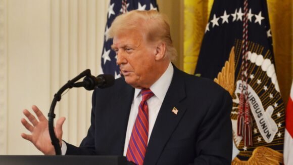 Trump Media’s Q1 loss widens to $406 million on bitcoin, CRO markdowns
